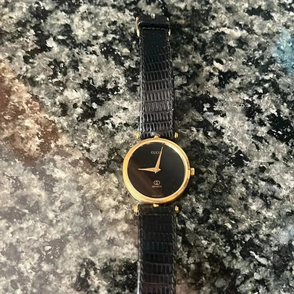 Gucci Watch Vintage Gucci Black leather Watch